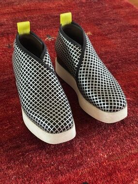 United Nude Fold Stella Lo | Mono Grid | 37